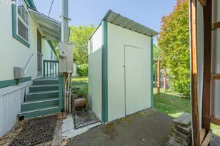 95 Athena Ln, Roseburg, OR 97470 - Photo 29