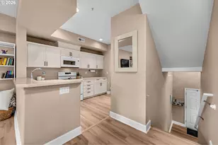 2974 NW Kennedy Ct, Portland, OR 97229 - Photo 13