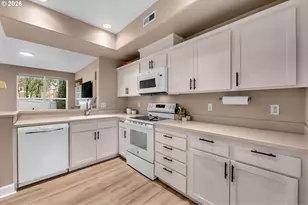 2974 NW Kennedy Ct, Portland, OR 97229 - Photo 11