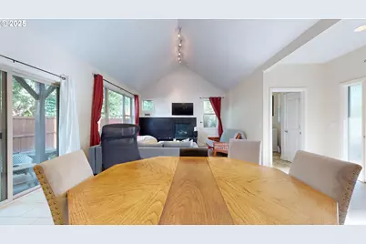 375 Mia Ln, Eugene, OR 97401 - Photo 9