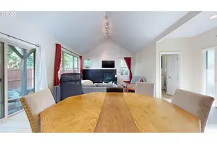 375 Mia Ln, Eugene, OR 97401 - Photo 9