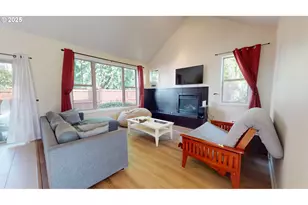 375 Mia Ln, Eugene, OR 97401 - Photo 3