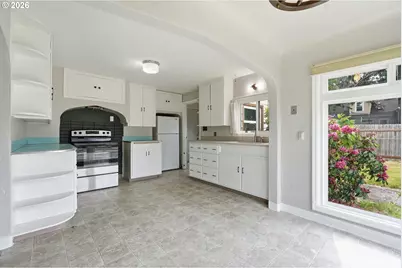870 Hickory St NE, Salem, OR 97301 - Photo 7