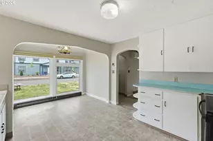 870 Hickory St NE, Salem, OR 97301 - Photo 13
