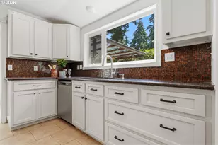 1318 Oak St, Lake Oswego, OR 97034 - Photo 15