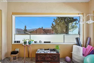 1014 E 7th St, The Dalles, OR 97058 - Photo 9