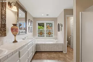 14590 SW Peachtree Dr, Portland, OR 97224 - Photo 23