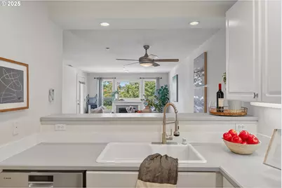 520 SE Columbia River Dr #326, Vancouver, WA 98661 - Photo 15