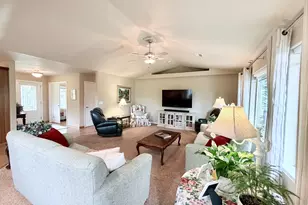 1695 NE Ruby Ct, Roseburg, OR 97470 - Photo 7