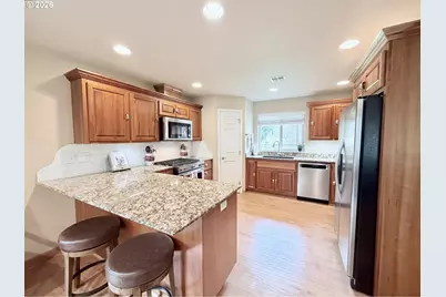 1695 NE Ruby Ct, Roseburg, OR 97470 - Photo 9