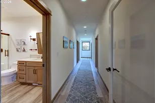 33032 Pacific Bellevue Ln, Warrenton, OR 97146 - Photo 21