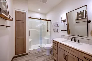 33032 Pacific Bellevue Ln, Warrenton, OR 97146 - Photo 23
