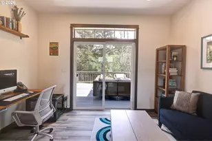 33032 Pacific Bellevue Ln, Warrenton, OR 97146 - Photo 17