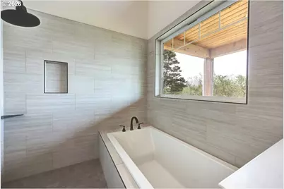 33032 Pacific Bellevue Ln, Warrenton, OR 97146 - Photo 31