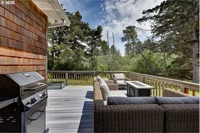 33032 Pacific Bellevue Ln, Warrenton, OR 97146 - Photo 29