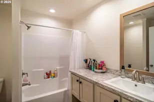 408 Whipple Ave, Drain, OR 97435 - Photo 27