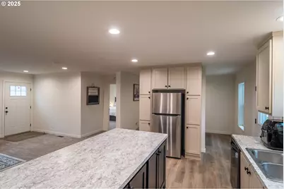 408 Whipple Ave, Drain, OR 97435 - Photo 13