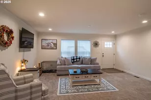 408 Whipple Ave, Drain, OR 97435 - Photo 3