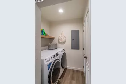 408 Whipple Ave, Drain, OR 97435 - Photo 11