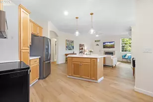 4195 Summerlinn Dr, West Linn, OR 97068 - Photo 13