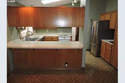 9780 SW Rodeo Pl, Beaverton, OR 97008 - Photo 5