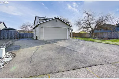 1709 NW 6th Ave, Battle Ground, WA 98604 - Photo 3