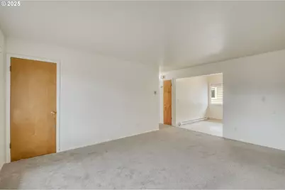 7537 N Heppner Ave, Portland, OR 97203 - Photo 7