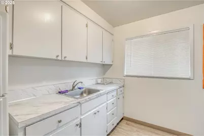 7537 N Heppner Ave, Portland, OR 97203 - Photo 27