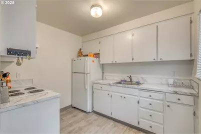 7537 N Heppner Ave, Portland, OR 97203 - Photo 25