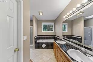 8670 SW Rogue Ln, Wilsonville, OR 97070 - Photo 25