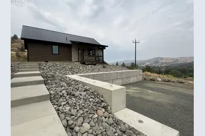 140 SE Bunchgrass Rd, John Day, OR 97845 - Photo 3
