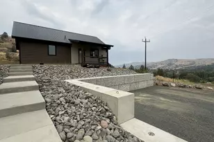 140 SE Bunchgrass Rd, John Day, OR 97845 - Photo 3
