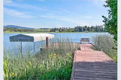 2036 NE Lagoon Ln, Lincoln City, OR 97367 - Photo 9