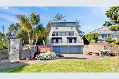 2036 NE Lagoon Ln, Lincoln City, OR 97367 - Photo 5