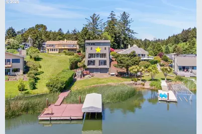 2036 NE Lagoon Ln, Lincoln City, OR 97367 - Photo 3