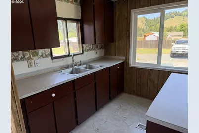 800 King St #22, Powers, OR 97466 - Photo 7