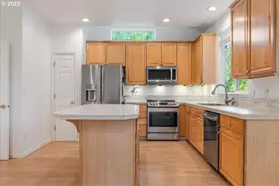 20111 Hoodview Ave, West Linn, OR 97068 - Photo 15