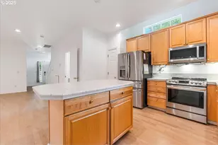 20111 Hoodview Ave, West Linn, OR 97068 - Photo 17