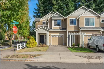 20111 Hoodview Ave, West Linn, OR 97068 - Photo 3