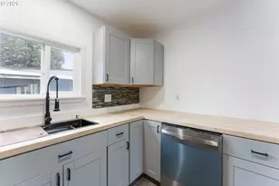 4424 SE Roethe Rd, Milwaukie, OR 97267 - Photo 11