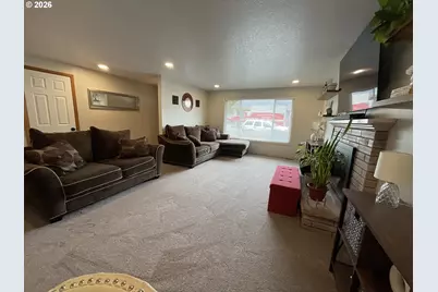 223 N 13th Ave, Cornelius, OR 97113 - Photo 11
