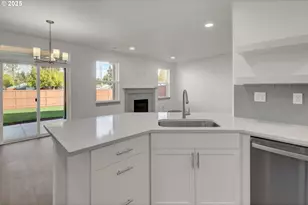 5645 Magnificence Wy, Eugene, OR 97402 - Photo 7