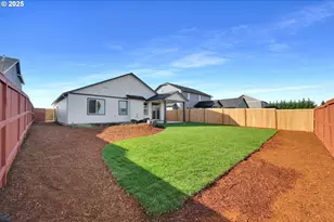 5645 Magnificence Wy, Eugene, OR 97402 - Photo 35