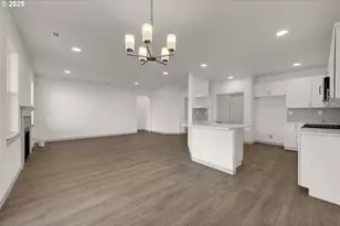 5645 Magnificence Wy, Eugene, OR 97402 - Photo 3