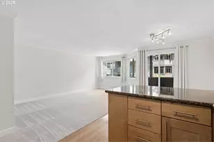7937 SW 40th Ave, Portland, OR 97219 - Photo 17