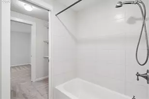 7937 SW 40th Ave, Portland, OR 97219 - Photo 29
