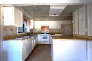 321 Jd Ln, Reedsport, OR 97467 - Photo 9