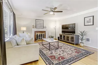 608 E 27th St, Vancouver, WA 98663 - Photo 5