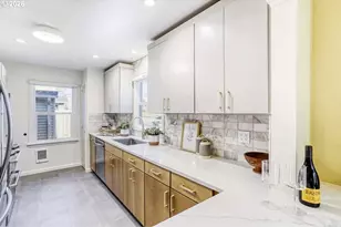 608 E 27th St, Vancouver, WA 98663 - Photo 11