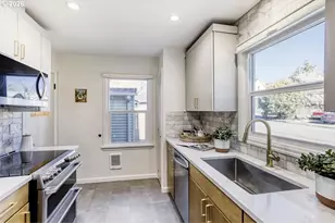 608 E 27th St, Vancouver, WA 98663 - Photo 9